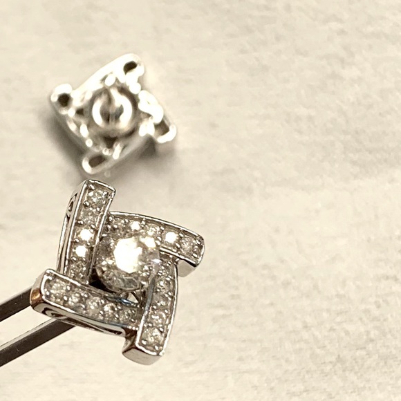 Jewelry - SALE💥 Genuine Diamond Stud Earrings w/ Jackets in 14k white gold - Stunning